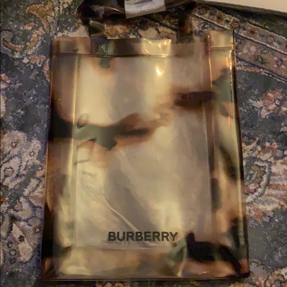 Burberry tote